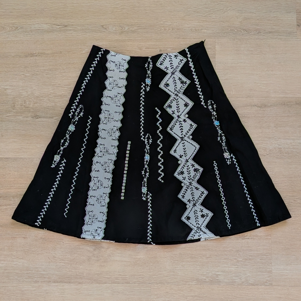 Basil & Maude Embellished A-Line Skirt – Size 6 – Black & Ivory Beaded